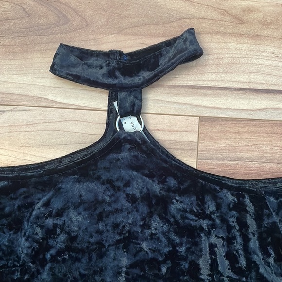 Bear Dance Velvet Off the Shoulder Bodycon Dress w/ built in choker - Picture 3 of 8